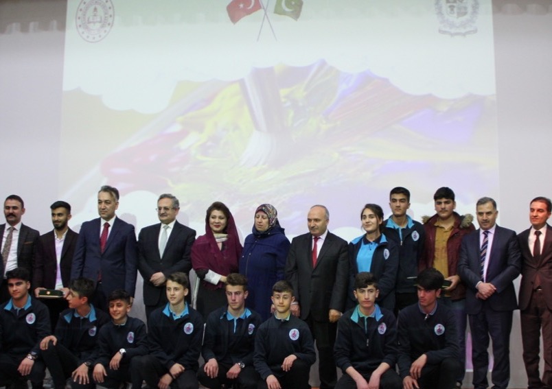Awards Ceremony for 7th Chughtai Art competition held in Bitlis