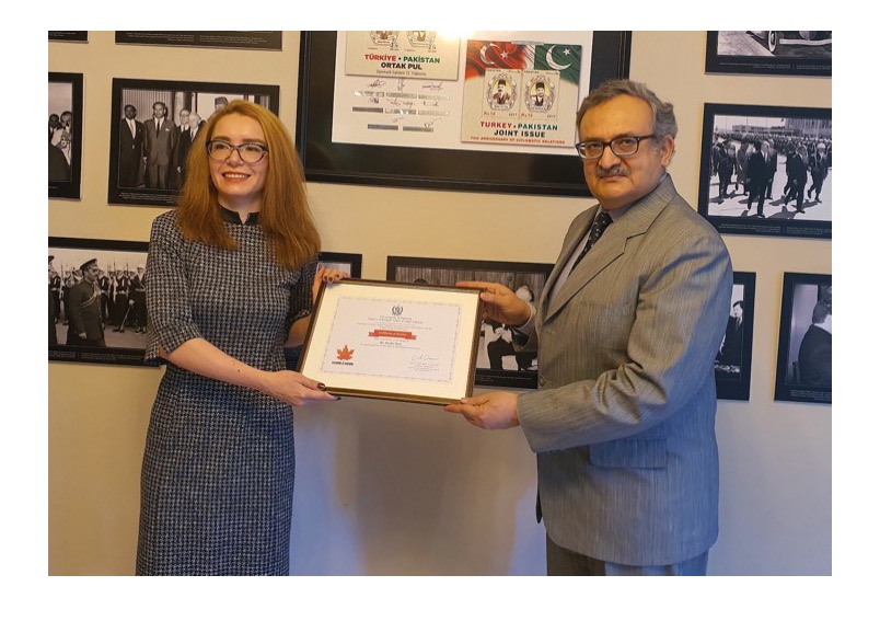 Ambassador presents Certificates of Merit and Honour to Turkish student for securing 2nd position in Kashmir declamation contest