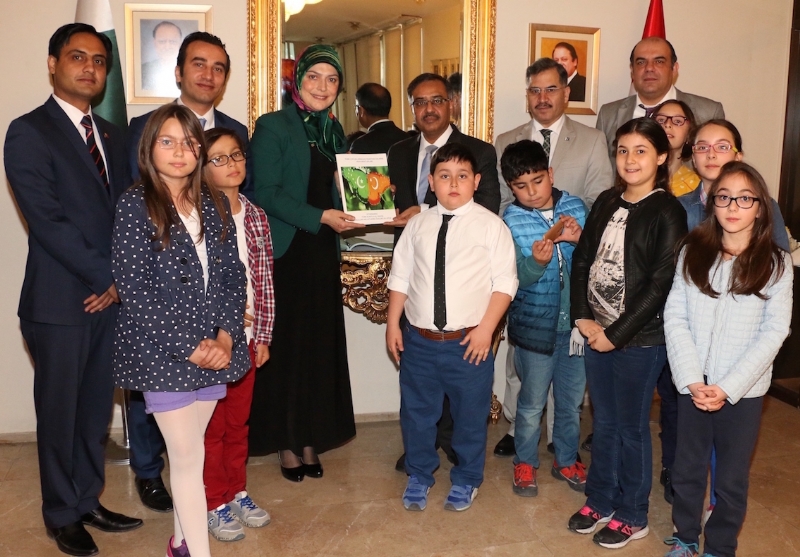 Moving letters by Turkish school children to Pakistani nation thanking for support in Turkish War of Independence