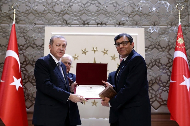 Noted Pakistani Physician receives Turkish award from President Erdogan