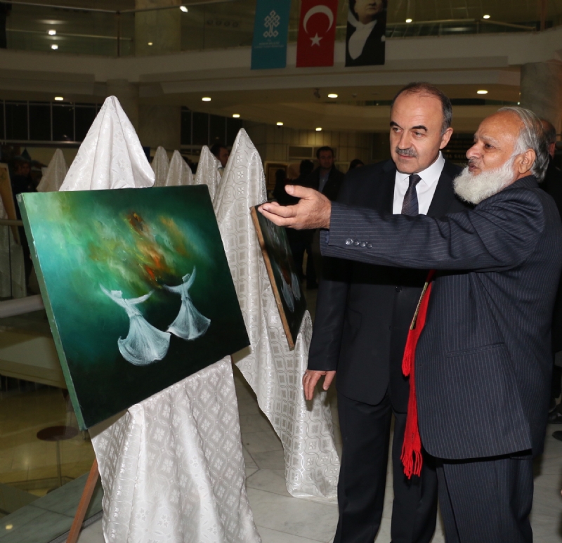 Renowned Pakistani artist displays art works in Konya as part of exhibition commemorating Rumi