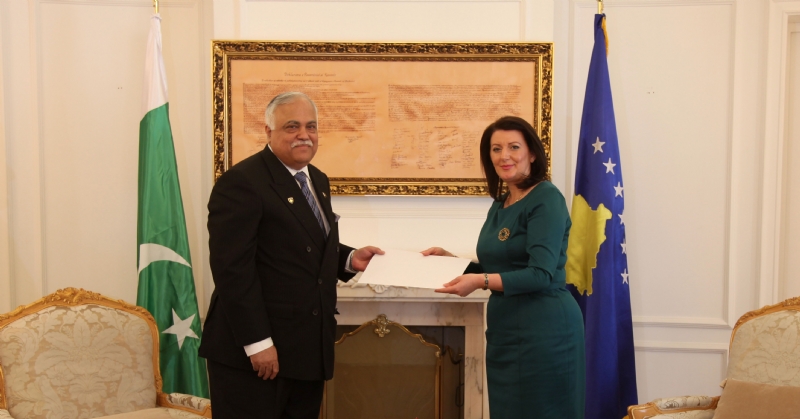 First Pakistani Ambassador to Kosovo presents Letter of Credence to Kosovo President