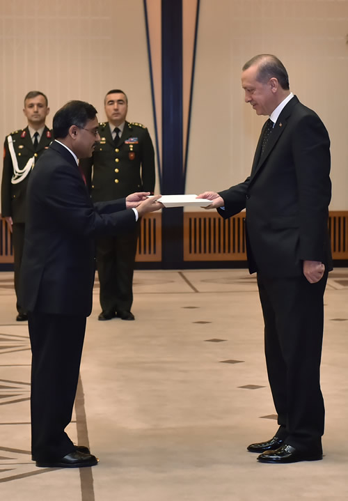 Ambassador Sohail Mahmood presents Credentials to President Erdoğan; Commitment to further deepen Pakistan-Turkey relations in all fields reaffirmed
