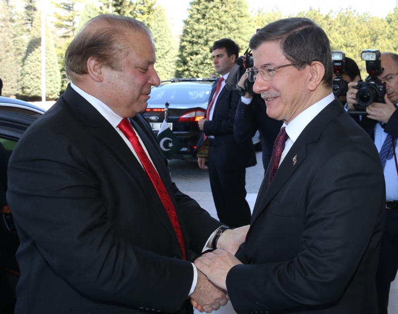 Pakistan-Turkey leaders confer on regional situation; reaffirm commitment to work jointly for peaceful resolution in Yemen
