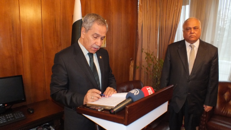 Turkish Deputy Prime Minister visits Pakistan Embassy
