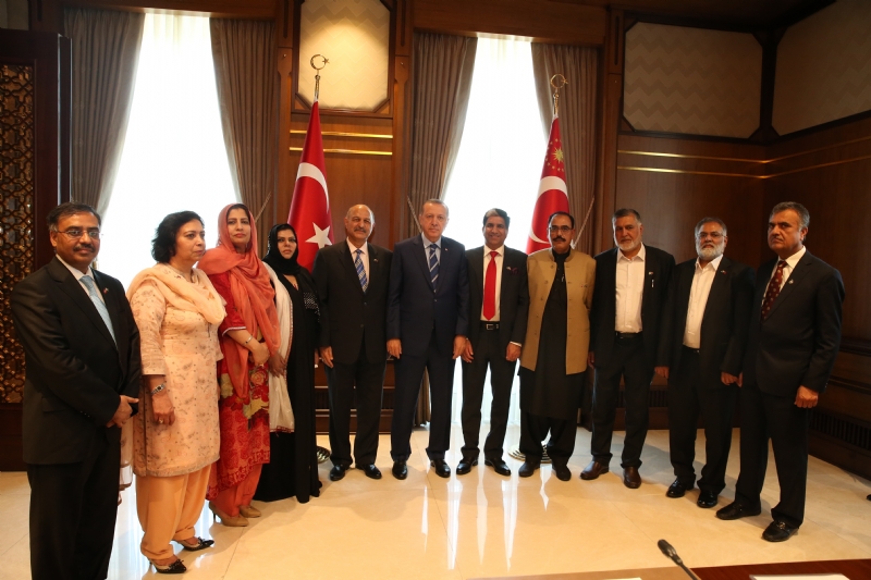 Erdogan meets Pakistan parliamentary delegation