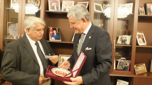Pakistani Parliamentary delegation meets with Turkish counterparts