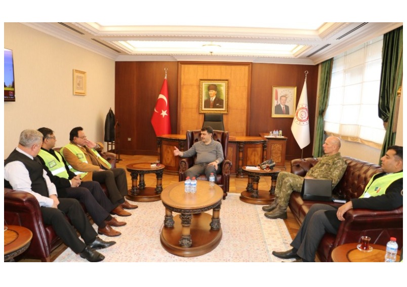 Ambassador Dr. Yousaf Junaid visits Governor Ankara